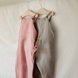 Baby Latzhose aus 100% Leinen